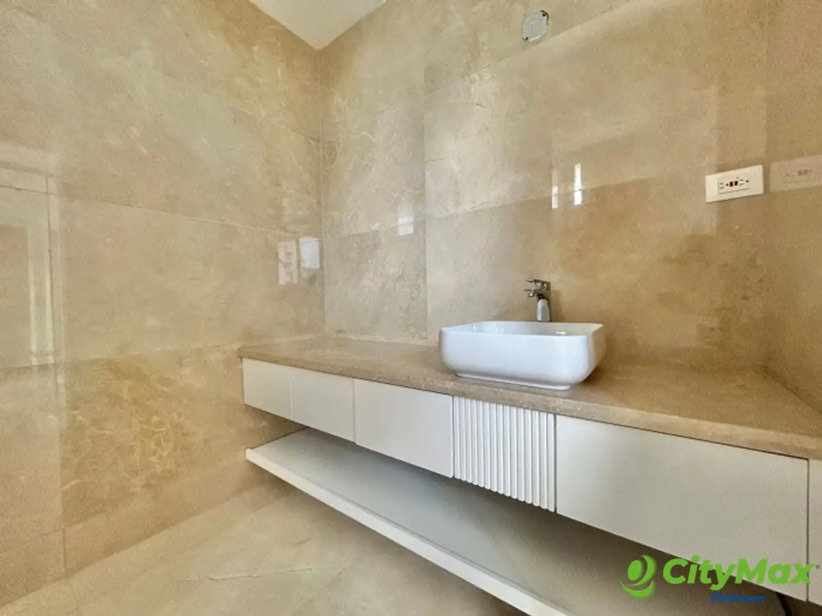Lujoso apartamento en venta en torre eco-verde en Naco - foto 10