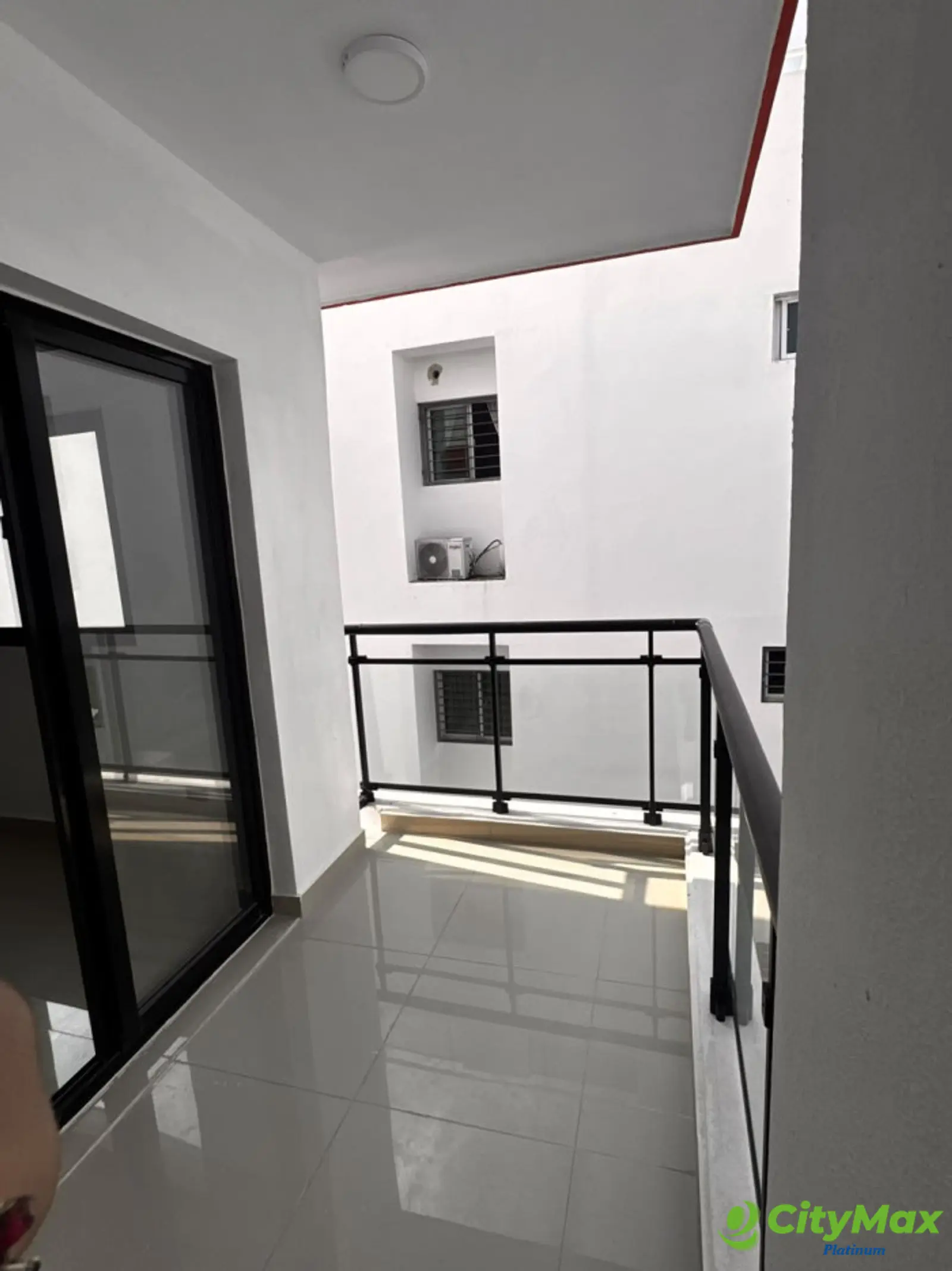 Apartamento en venta en los Restauradores Santo Domingo - Balcón