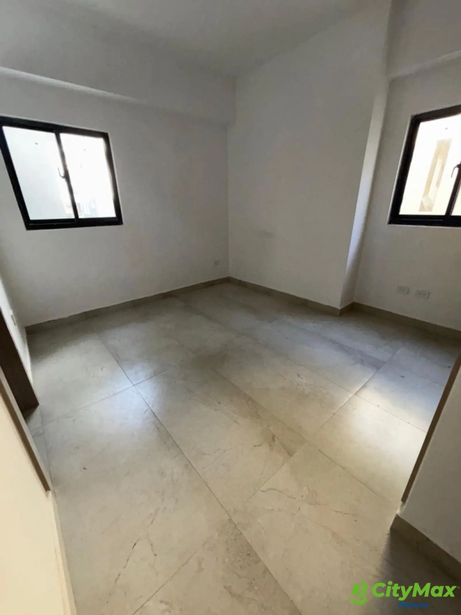 Renta apartamento en exclusivo sector Evaristo Morales - foto 6