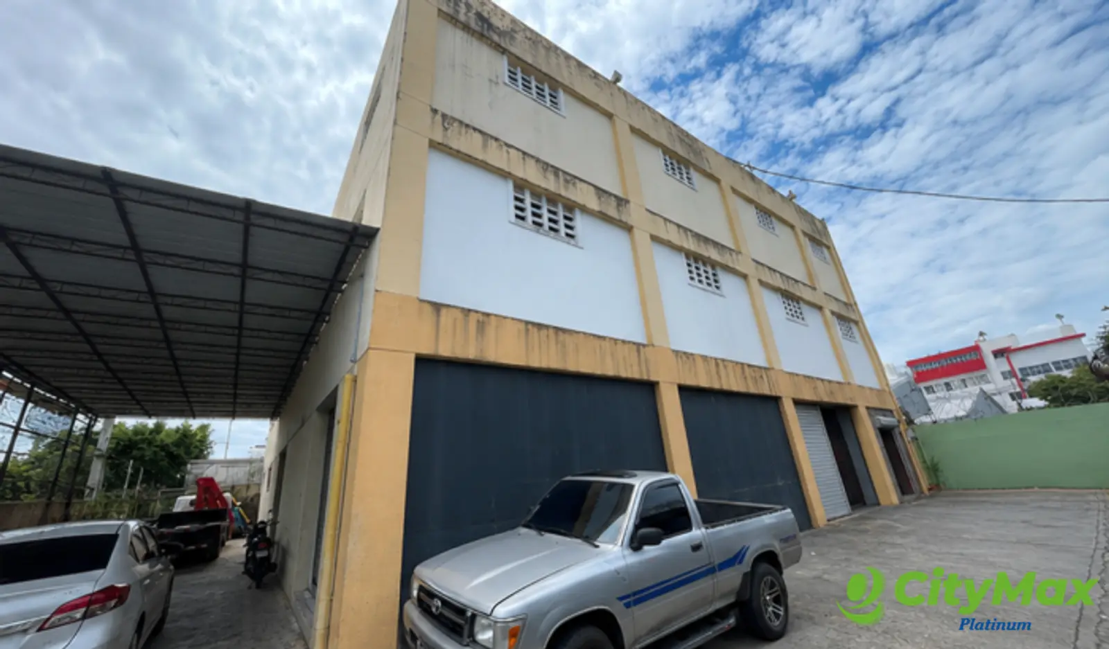 Edificio Comercial en Venta o Alquiler Ensanche Kennedy - foto 2