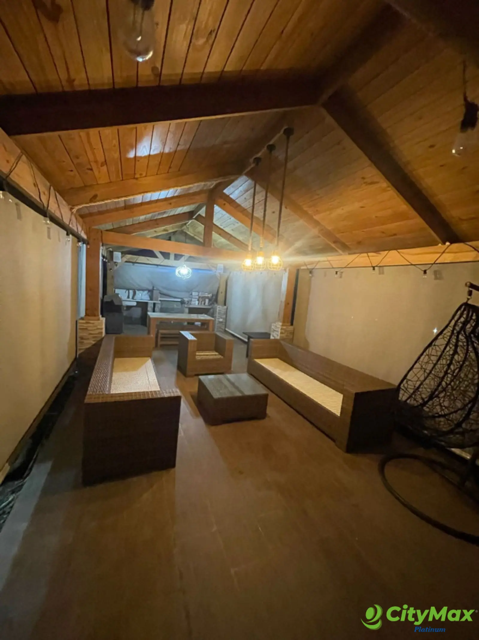 Venta de Expectacular Villa, La Colonia San Cristobal - foto 3
